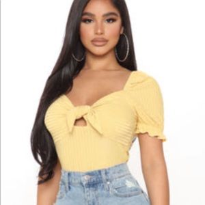 Cute spring fashion nova top 🌞
